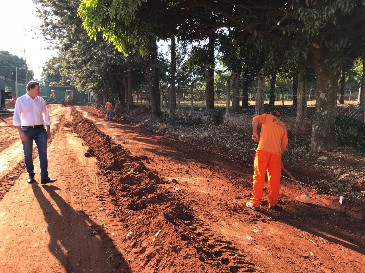 Com recursos próprios de quase R$ 1 milhão, prefeito de Itararé (SP) dá início a programa de pavimentação