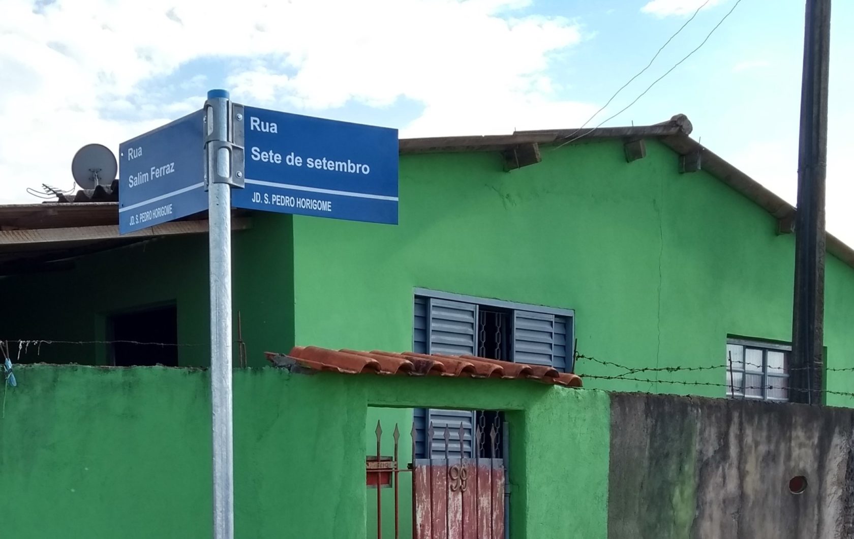 Prefeitura de Itararé (SP) implanta novas placas de sinalização de ruas no município