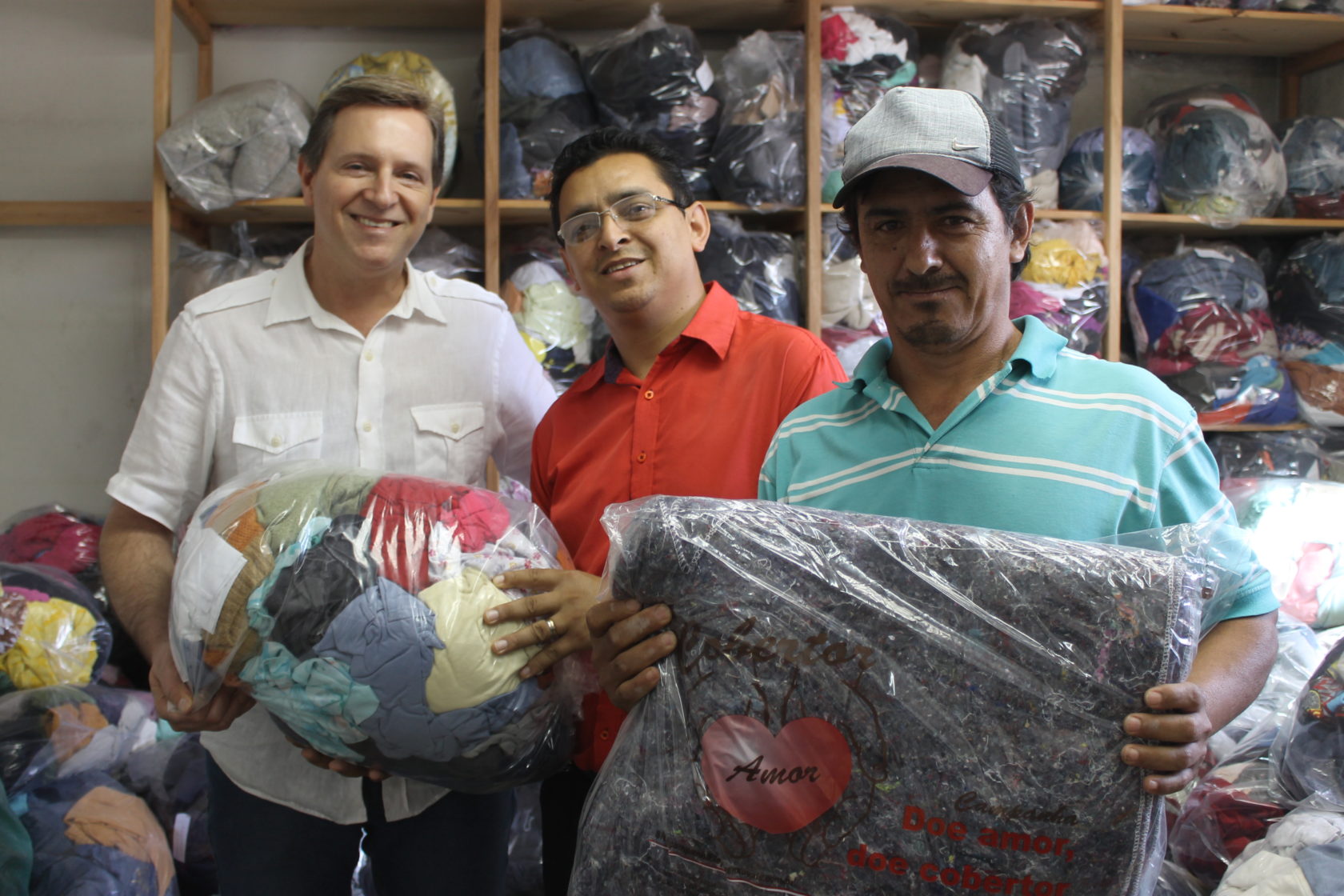 Prefeito de Itararé (SP) dá início a distribuição de roupas da Campanha do Agasalho