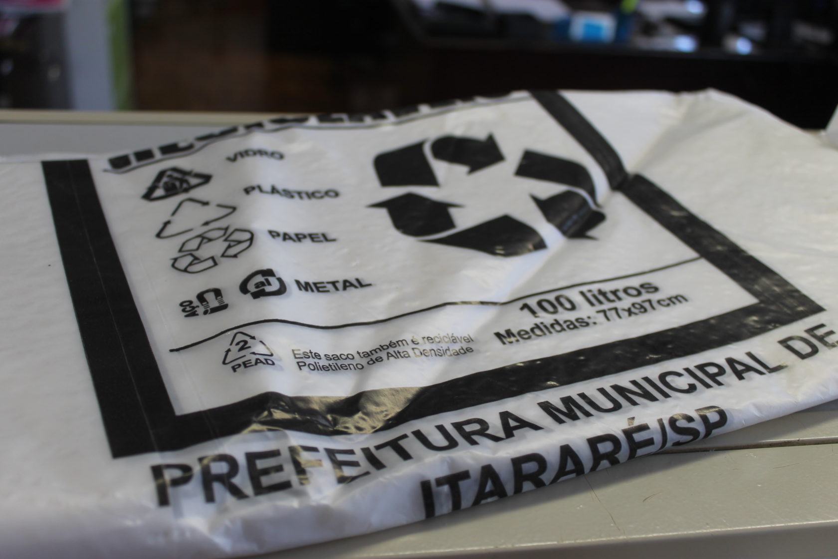 Prefeitura de Itararé (SP) distribui sacos específicos para material reciclável neste sábado (11)