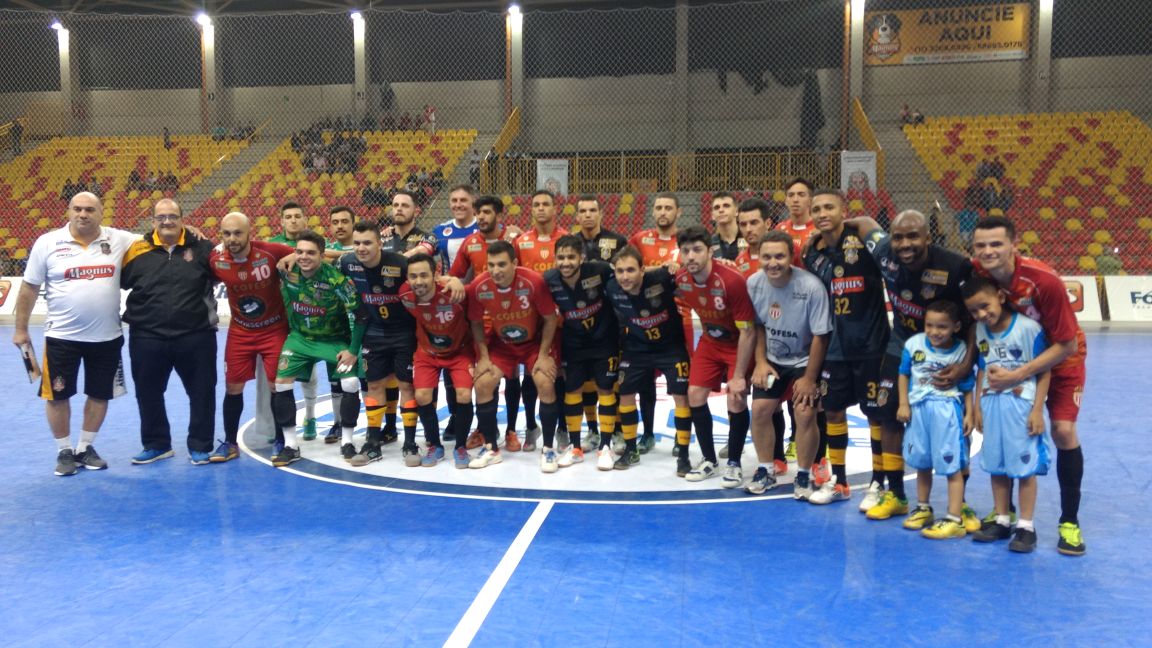 Em noite histórica, Futsal de Itararé conquista prata nos Jogos Regionais