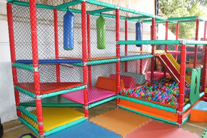 Cinco escolas de Educação Infantil em Itararé recebem parques infantis