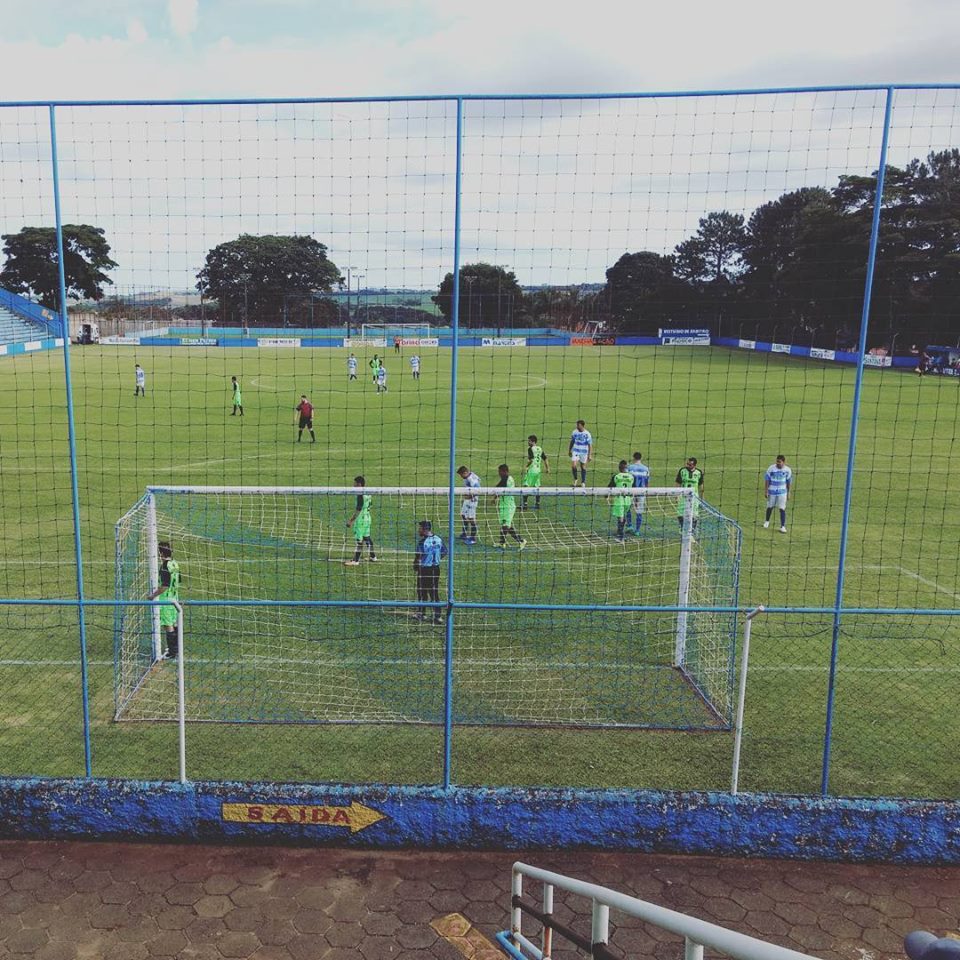 Palestra Cruzeiro goleia Meninos da Vila pelo Campeonato Municipal de Futebol em Itararé (SP)