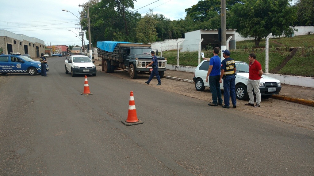 Prefeitura de Itararé (SP) realiza blitz de orientação a motoristas