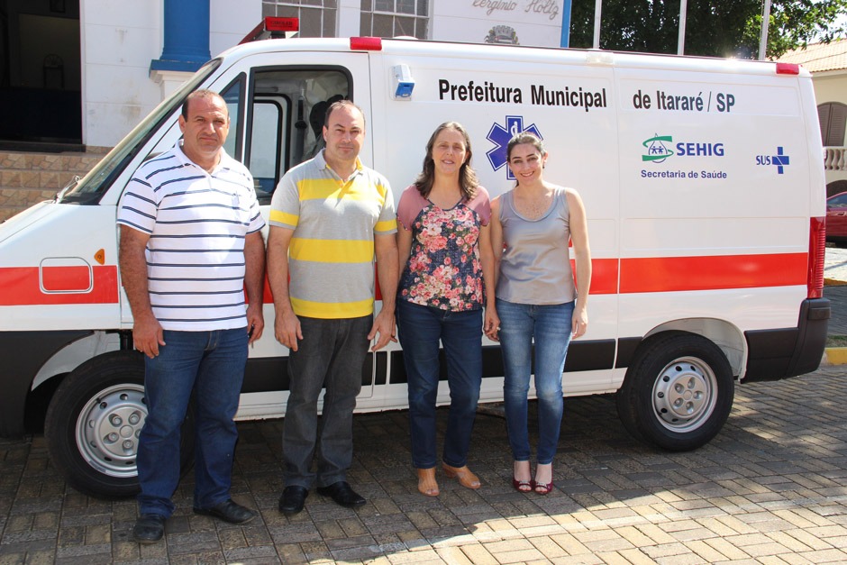 Prefeitura adquire nova ambulância destinada ao transporte de pacientes