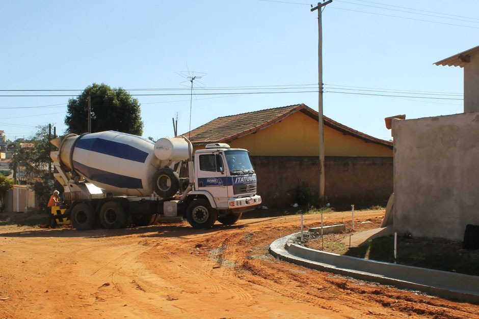 Obras de pavimentação iniciam no Parque Centenário e São Pedro Horigome