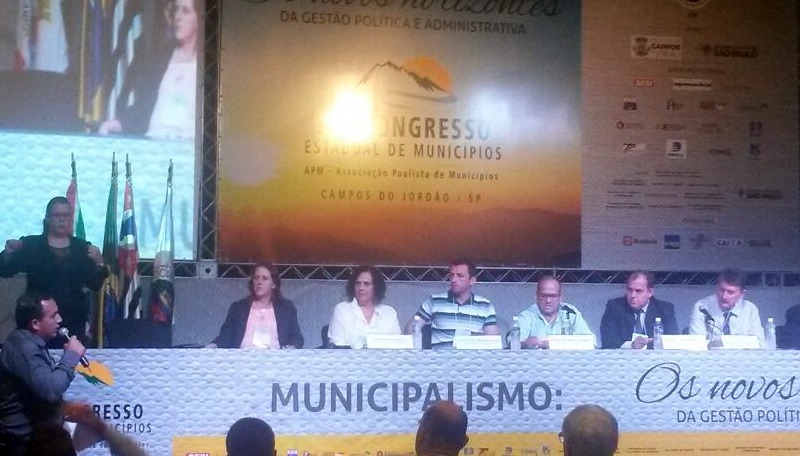 Prefeita Cristina Ghizzi participa da 58ª edição do Congresso Estadual de Municípios