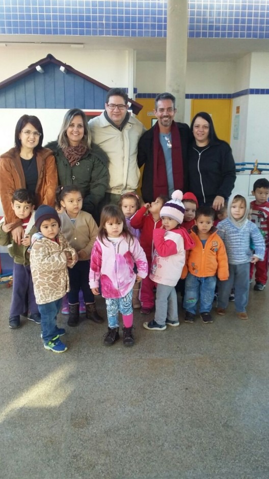 Escola Municipal Dulce de Paula Carneiro recebe visita do Secretário de Educação