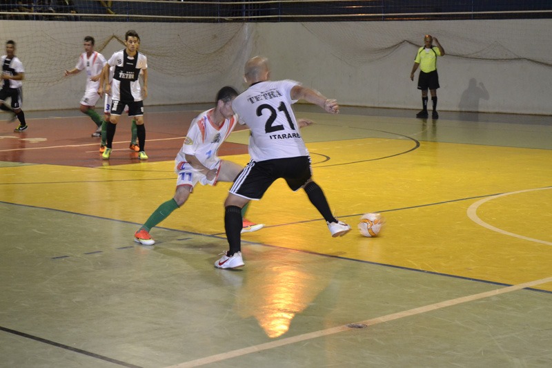 Futsal de Itararé assume liderança de seu grupo na Copa TV TEM