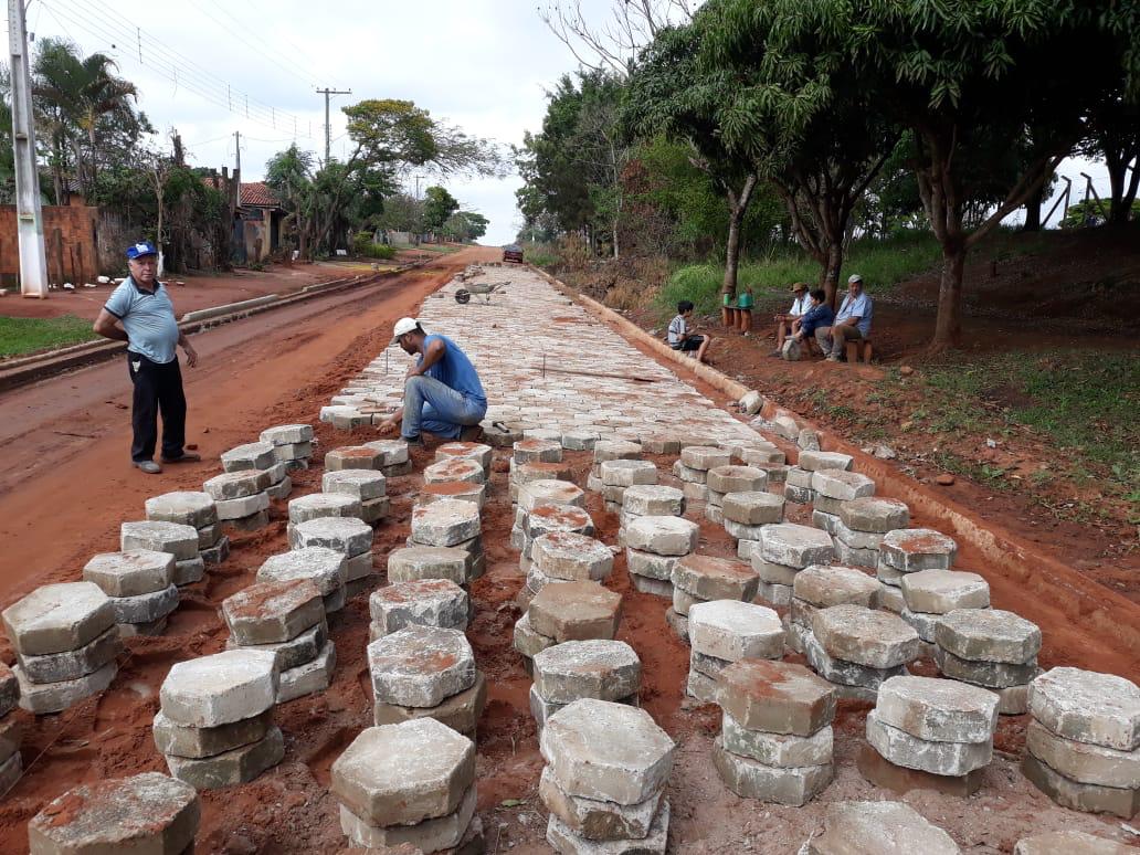 Com recursos próprios, gestão Heliton do Valle retoma obras na zona rural de Itararé (SP)