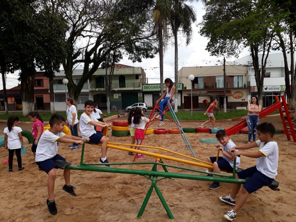 Escolas municipais de Itararé (SP) celebram Dia das Crianças com festa