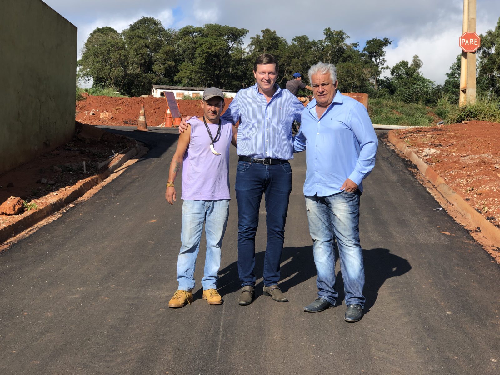 Prefeito realiza entrega técnica de obras de pavimentação em Itararé (SP)