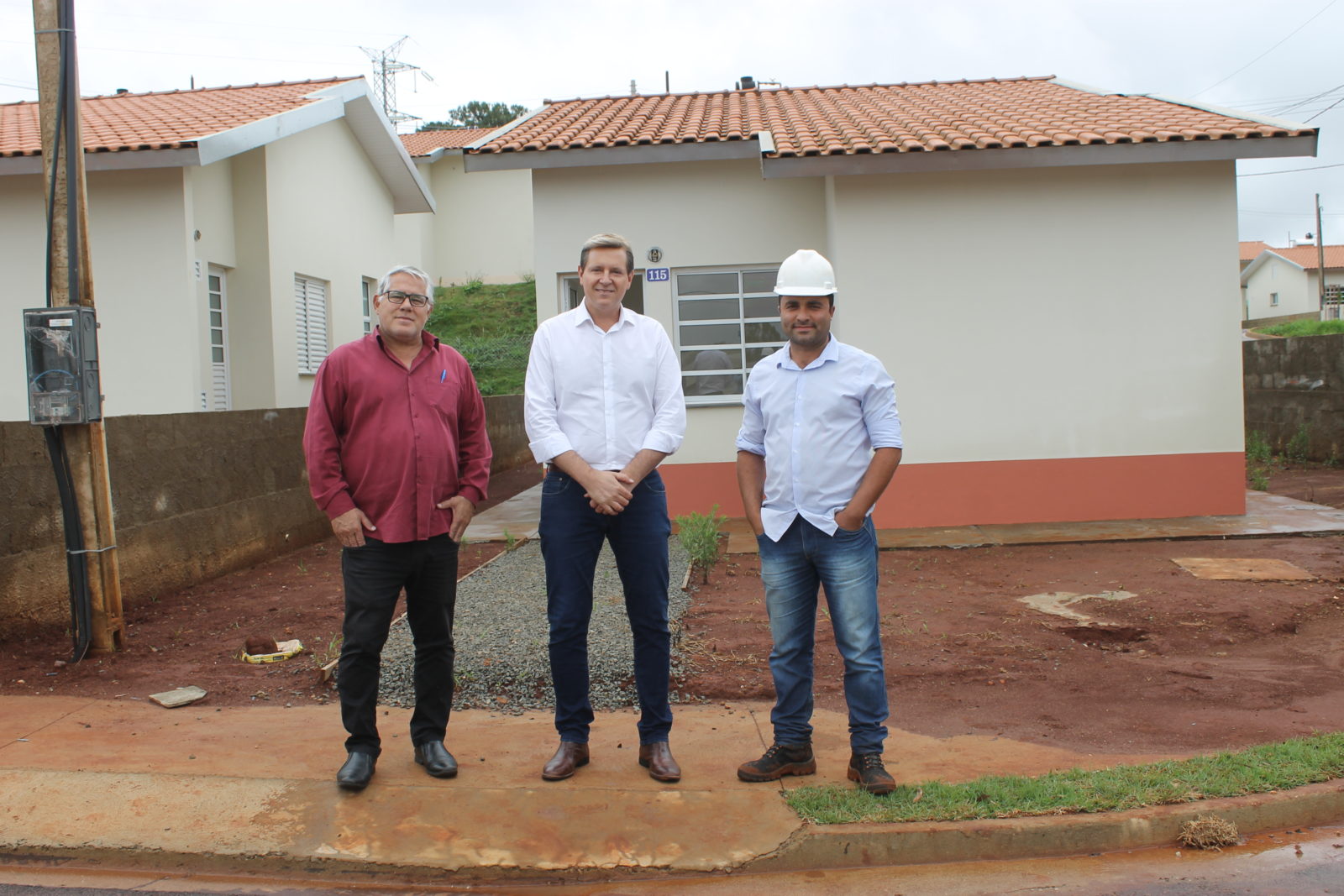 Prefeit de Itararé (SP) faz vistoria técnica nas casas da CDHU