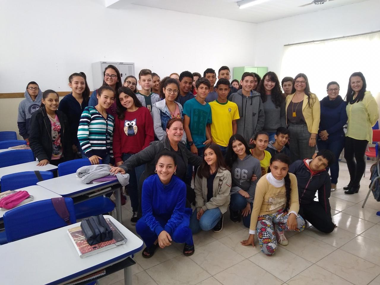 Em Itararé (SP), alunos da EM do Campo Alice Fonseca Braga produzem telejornal