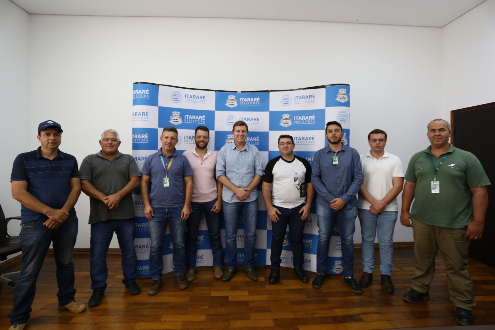 Prefeitura de Itararé (SP) fecha parceria com Klabin para manutenção de estrada na zona industrial do município