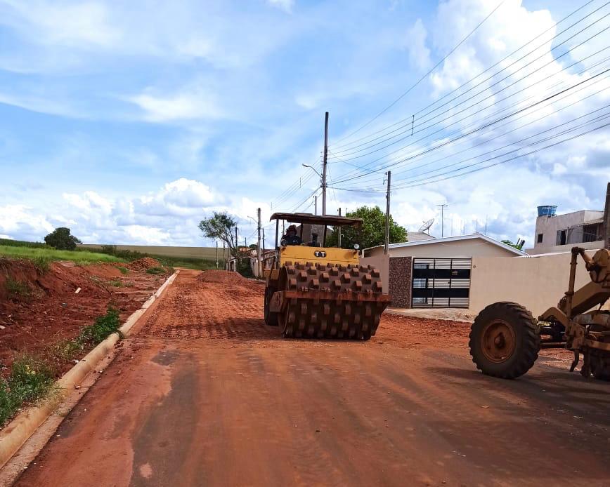 Com dinheiro dos impostos, Prefeitura de Itararé (SP) investe mais de R$ 500 mil em asfalto