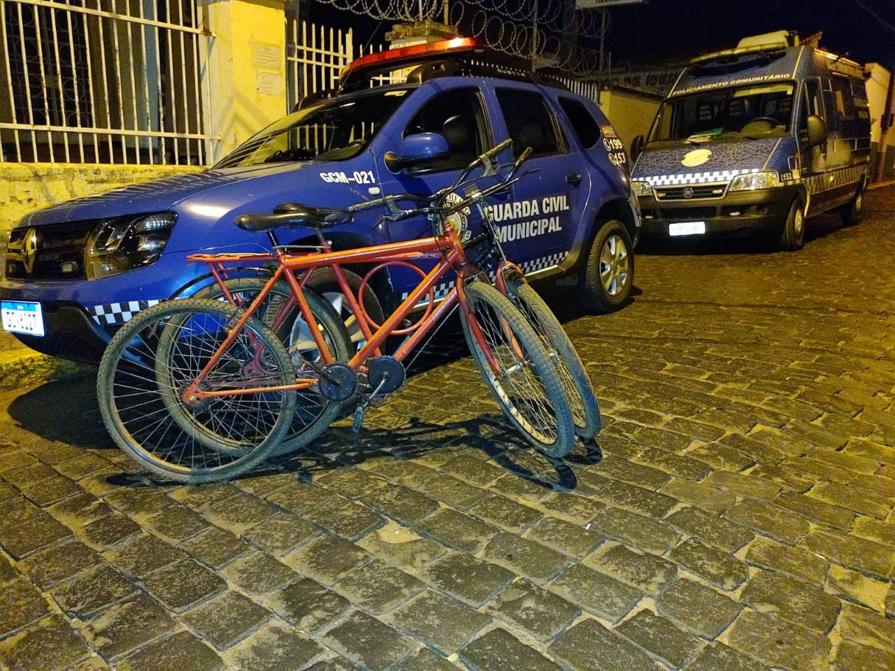 GCM recupera duas bicicletas furtadas no centro de Itararé (SP)