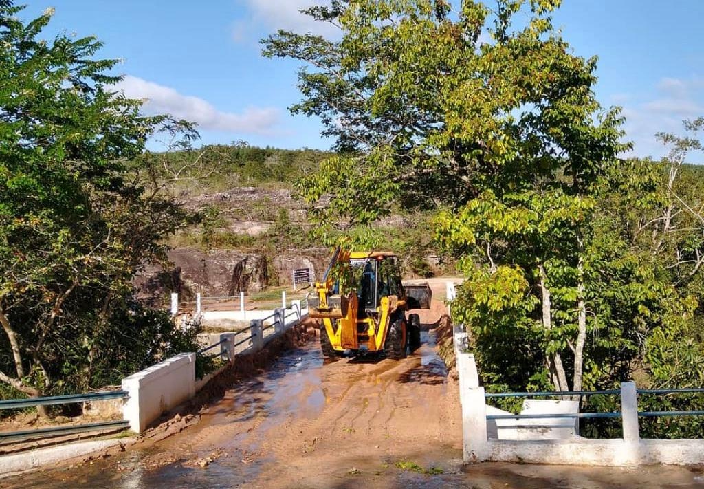 Prefeitura de Itararé (SP) realiza manutenção no Parque da Barreira