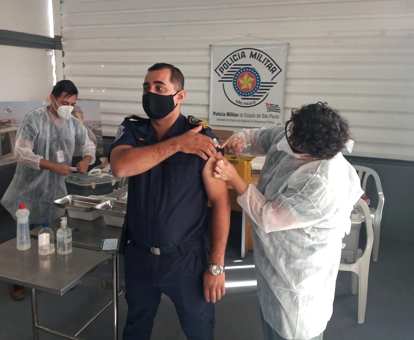 Efetivo da GCM de Itararé (SP) começa a receber a vacina contra a covid-19