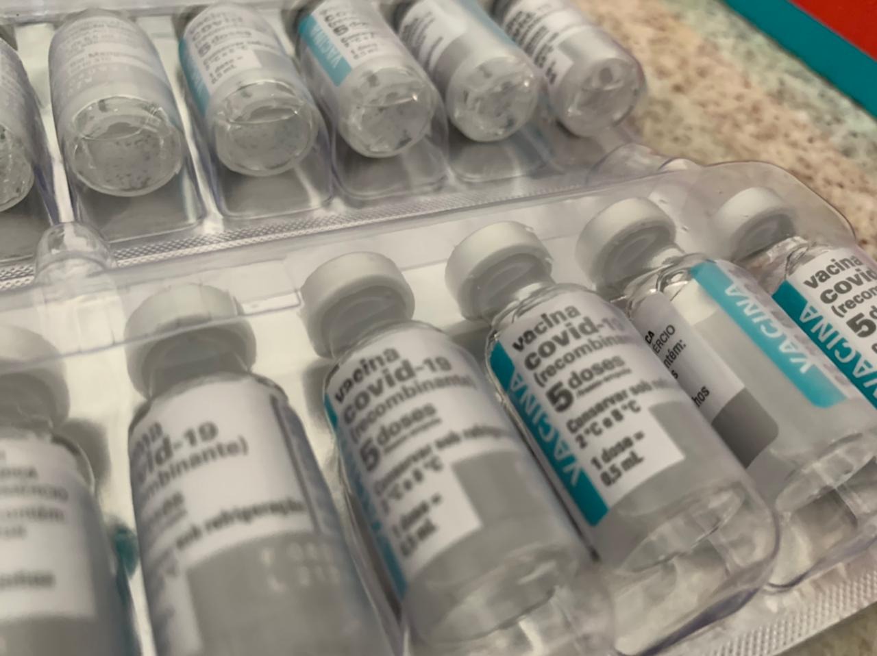 Calendário de vacinação: Pessoas com comorbidades começam a ser vacinadas contra covid-19 nesta sexta (14) em Itararé (SP)