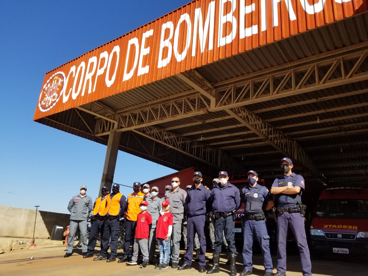 Dia do Bombeiro Brasileiro é comemorado com carreata em Itararé (SP)