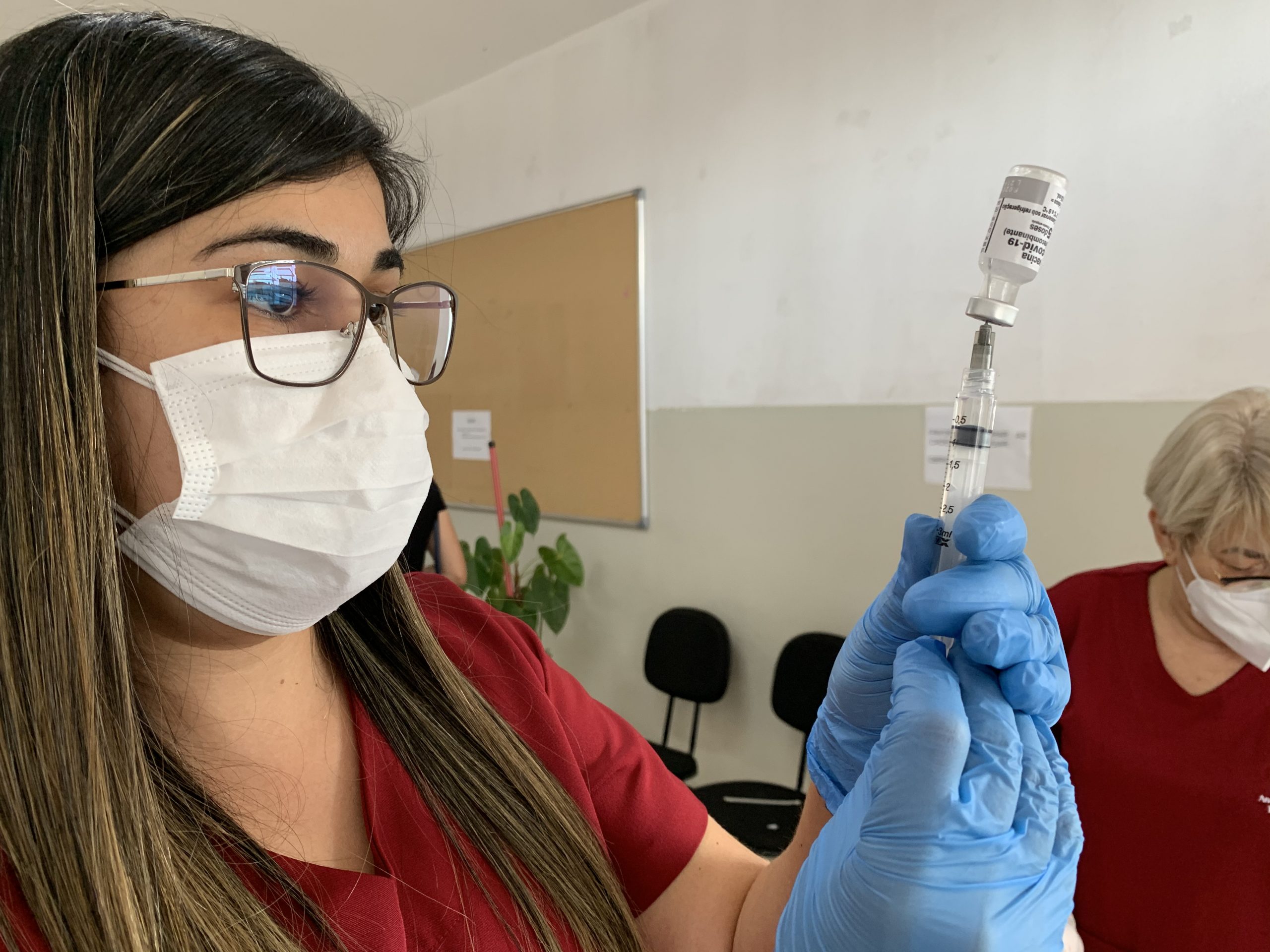 Calendário de vacinação: Idosos de 60 a 62 anos recebem a segunda dose da vacina contra covid-19 nesta semana em Itararé (SP)