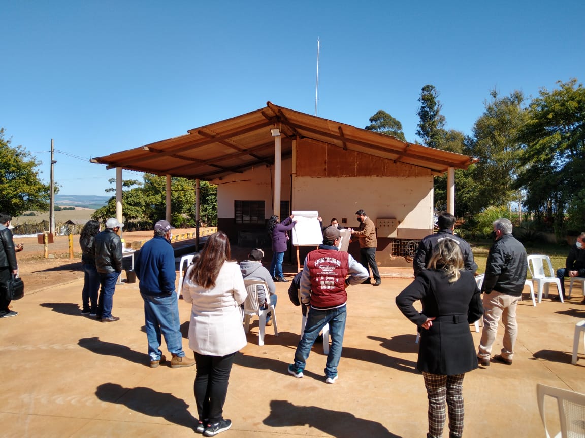 Prefeitura de Itararé (SP) realiza reunião junto aos produtores rurais do município
