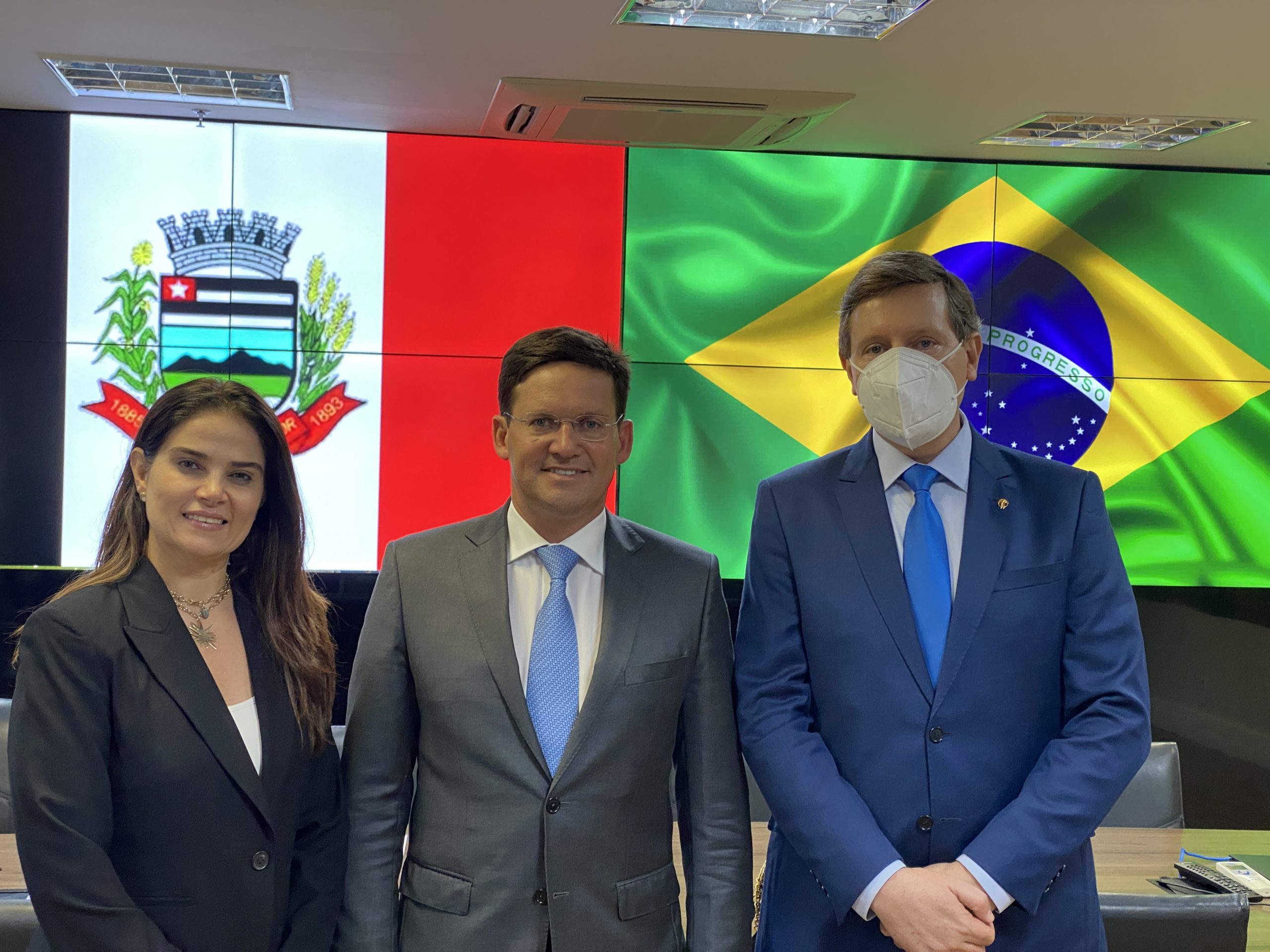 Em Brasília (DF), prefeito de Itararé (SP) despacha com ministro da Cidadania, João Roma