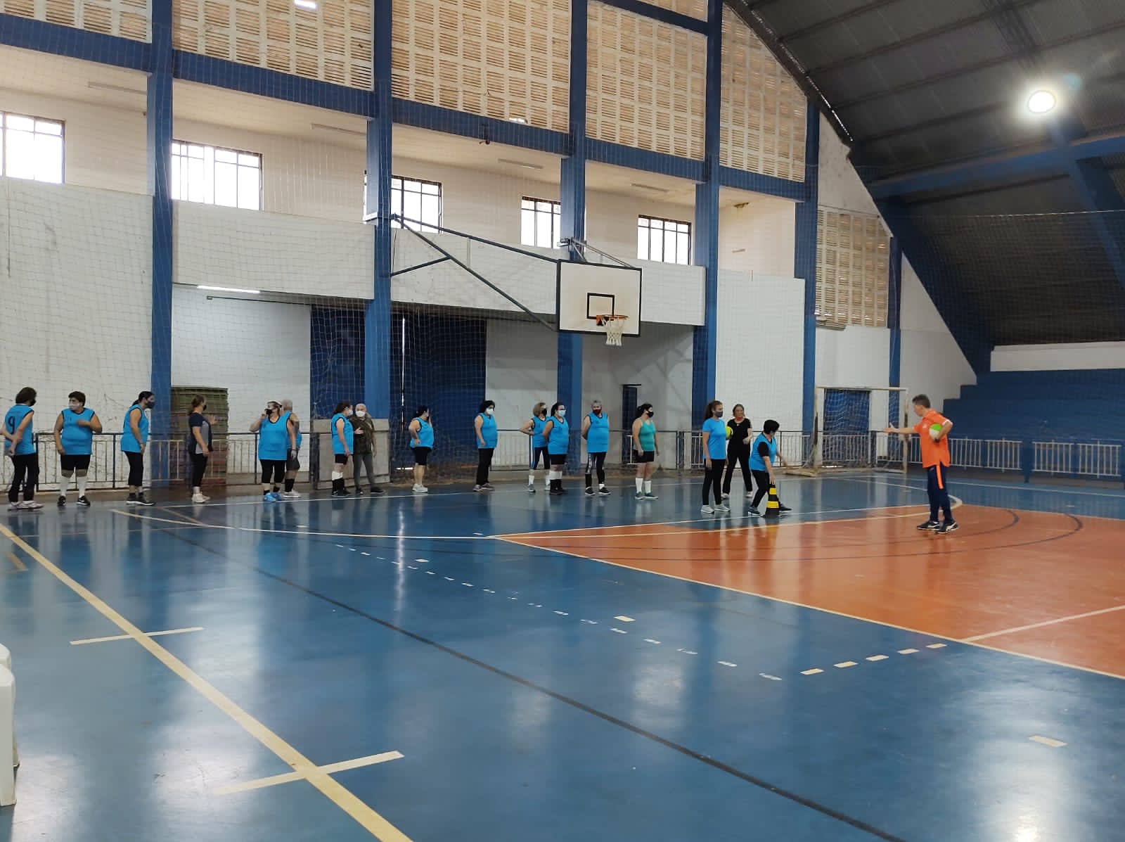 Prefeitura de Itararé (SP) inicia treinamentos de voleibol para a melhor idade
