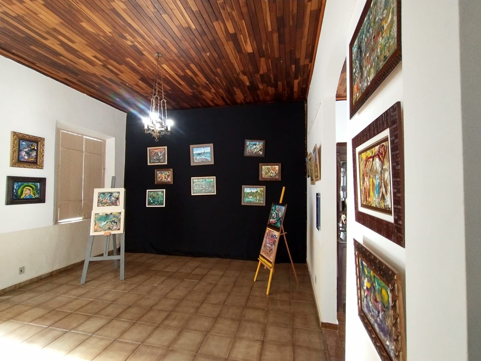 Casa de Cultura de Itararé (SP) promove exposição do artista mineiro Antônio Pádua de Souza