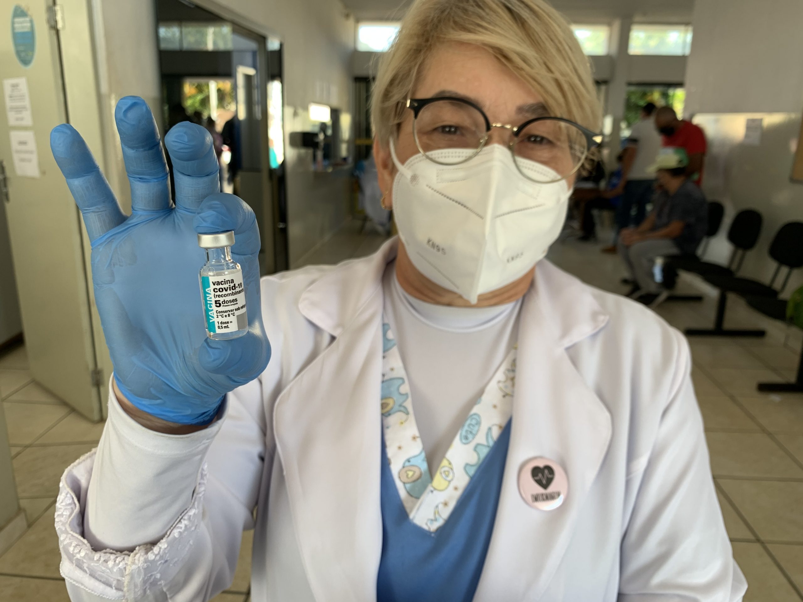 Em Itararé (SP), idosos e profissionais de Saúde recebem terceira dose da vacina nesta sexta-feira (19)