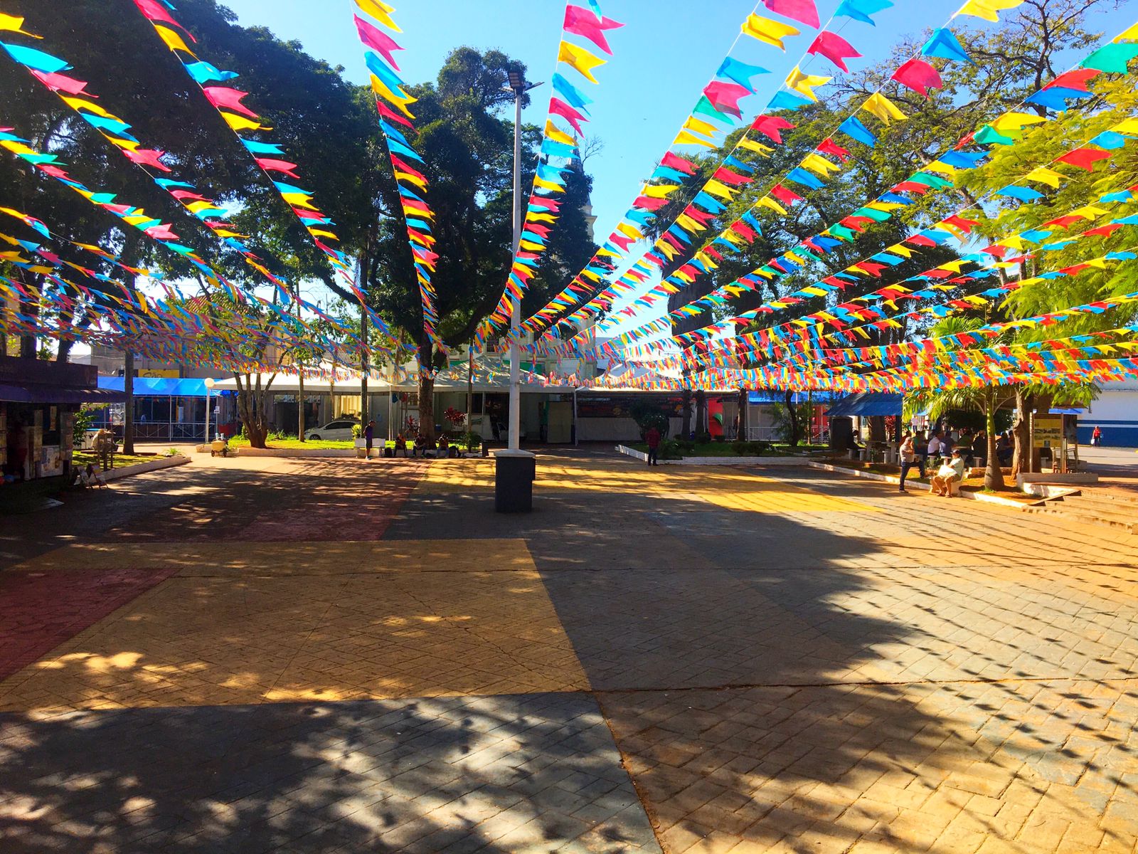 Cultura de Itararé (SP) entrega decoração da Festa de São Pedro