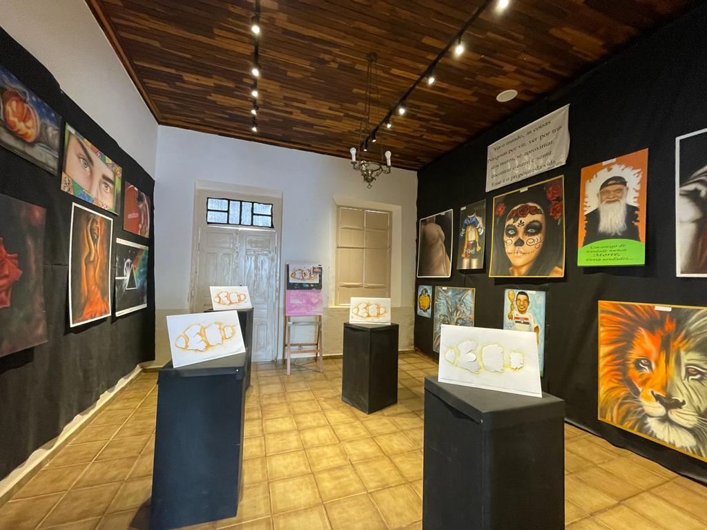 Cultura de Itararé (SP) realiza exposição de obras de arte com aerografia