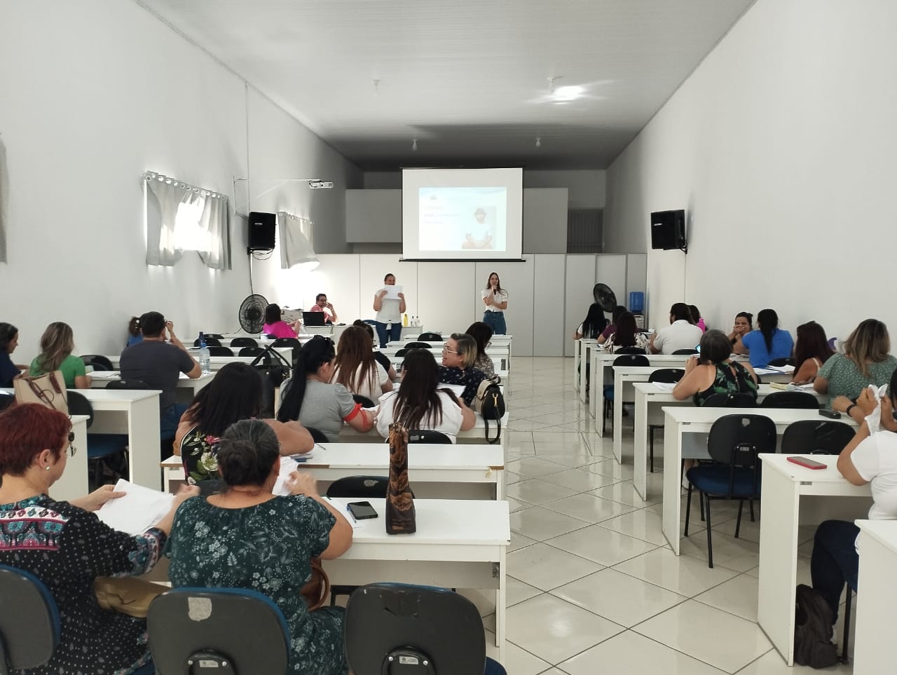 CREAS de Itararé (SP) encontra-se com diretores de escola para falar sobre serviço de proteção social a adolescentes em cumprimento de medida socioeducativa de liberdade assistida