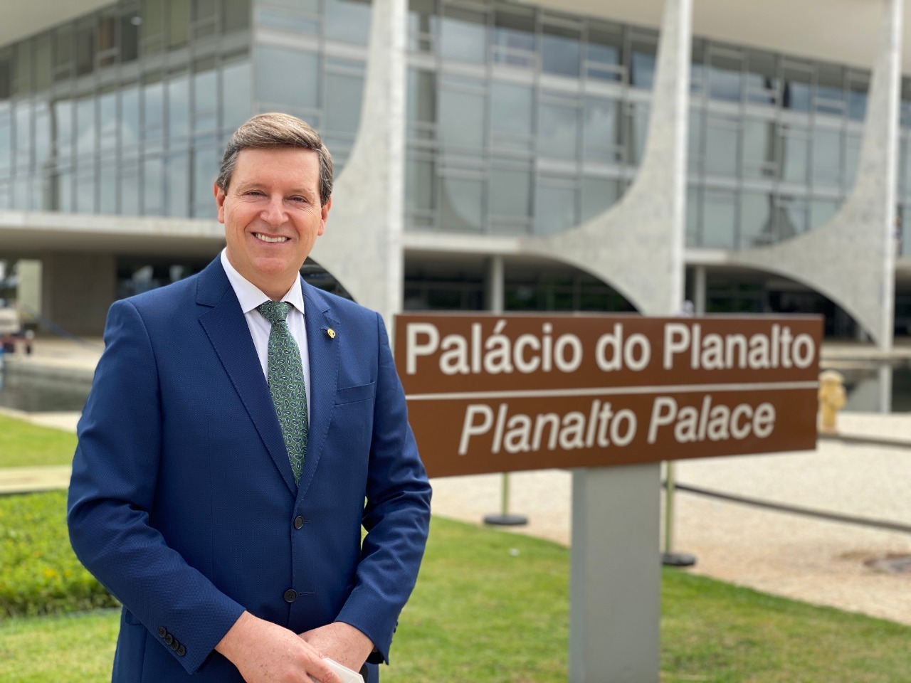 Prefeito de Itararé (SP) chega à Brasília (DF) para agenda com ministros, deputados e senadores