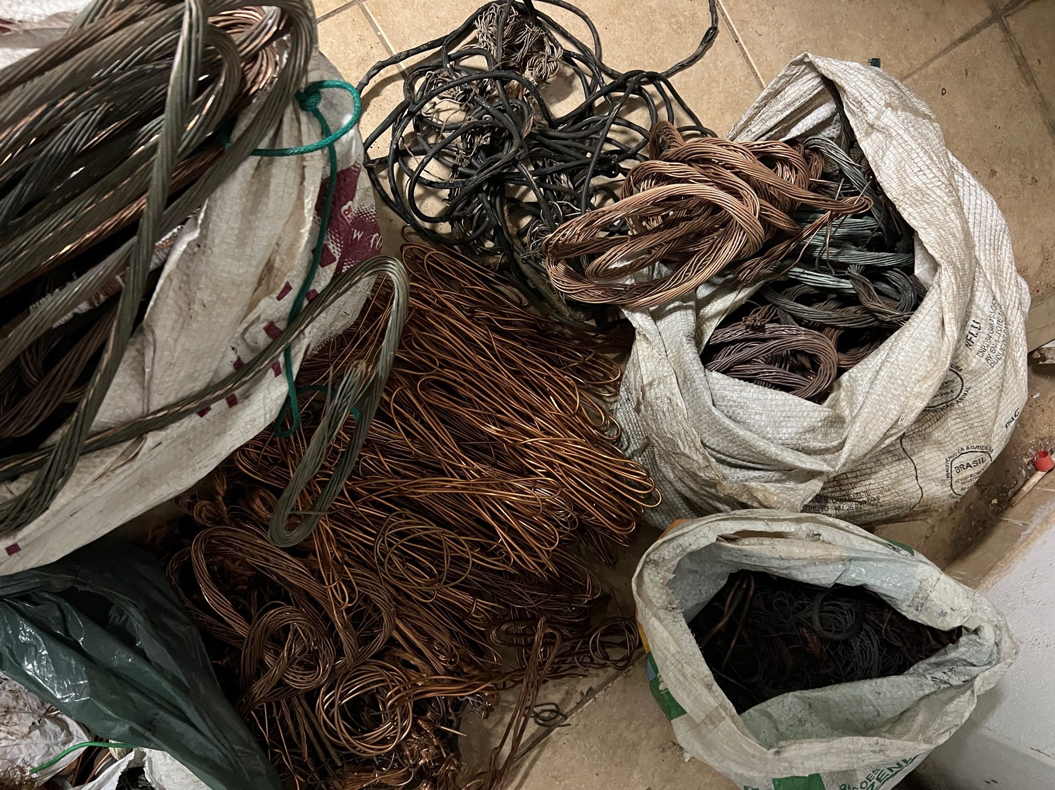 Em apoio a Polícia Civil, GCM de Itararé (SP) participa de apreensão de mais de 160 quilos de cabos de cobre furtados