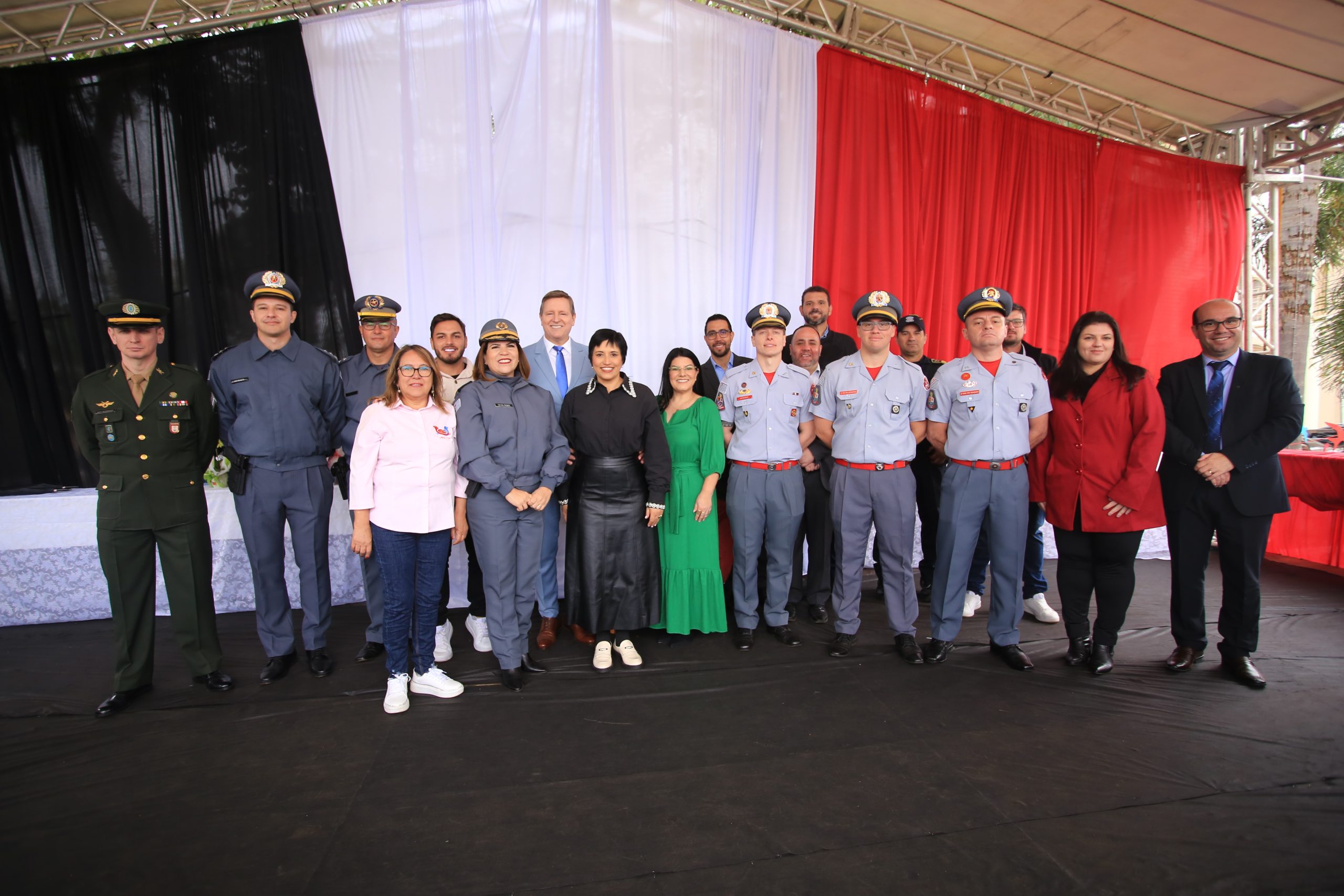 Itararé (SP) comemora 130 anos com Desfile Cívico temático