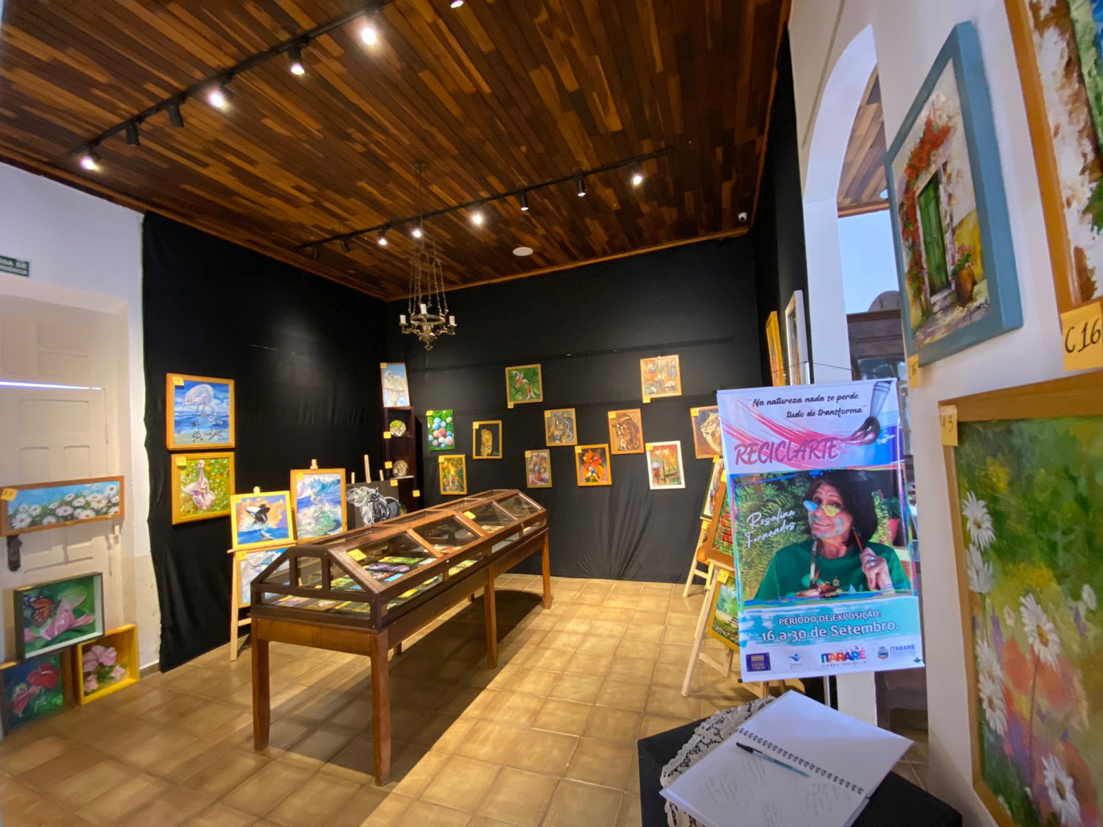 Cultura de Itararé (SP) realiza a 1ª exposição de reciclarte da artista Rosalina Fernandes