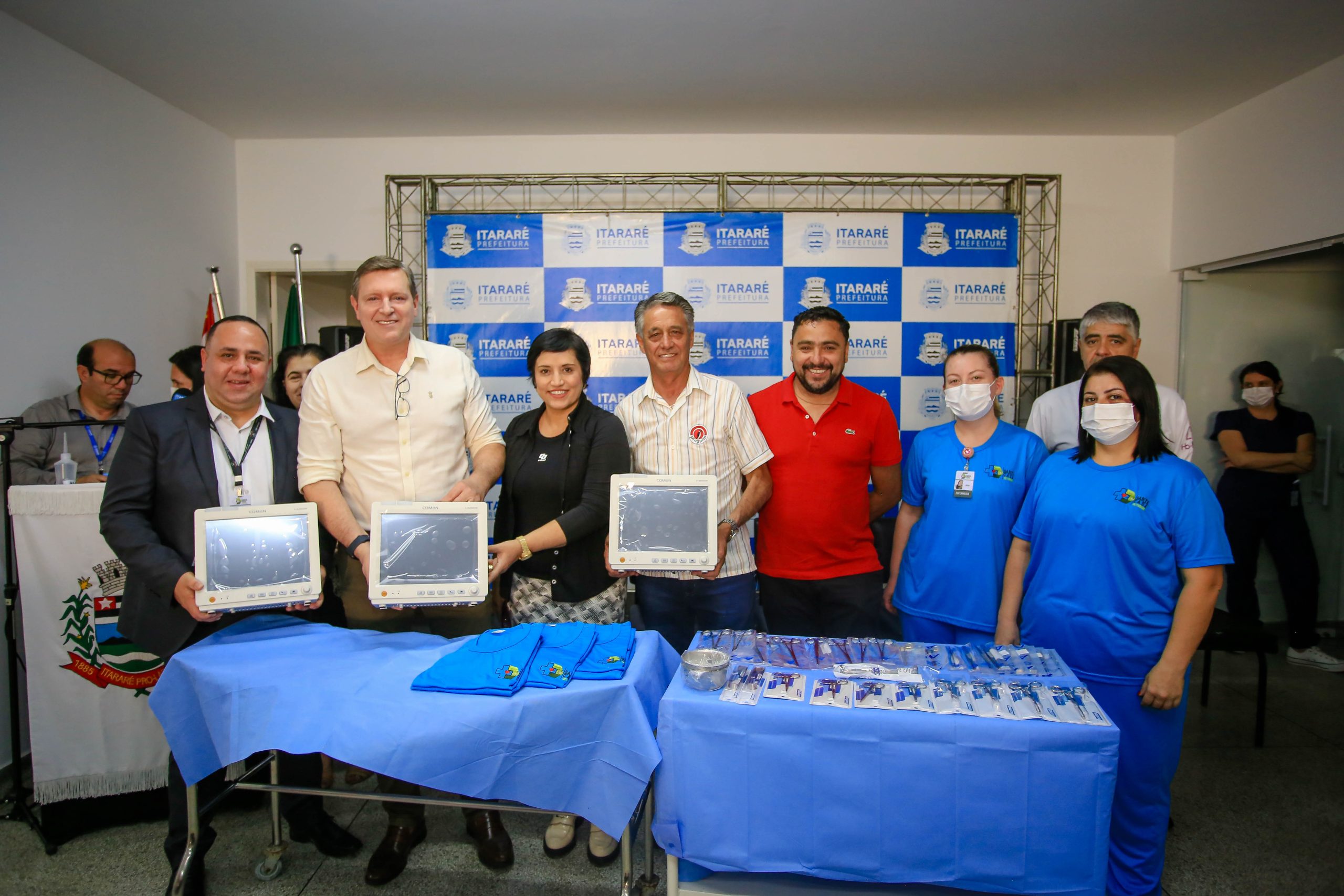Prefeito de Itararé (SP), Heliton do Valle, entrega mais de R$600 mil em equipamentos à Santa Casa