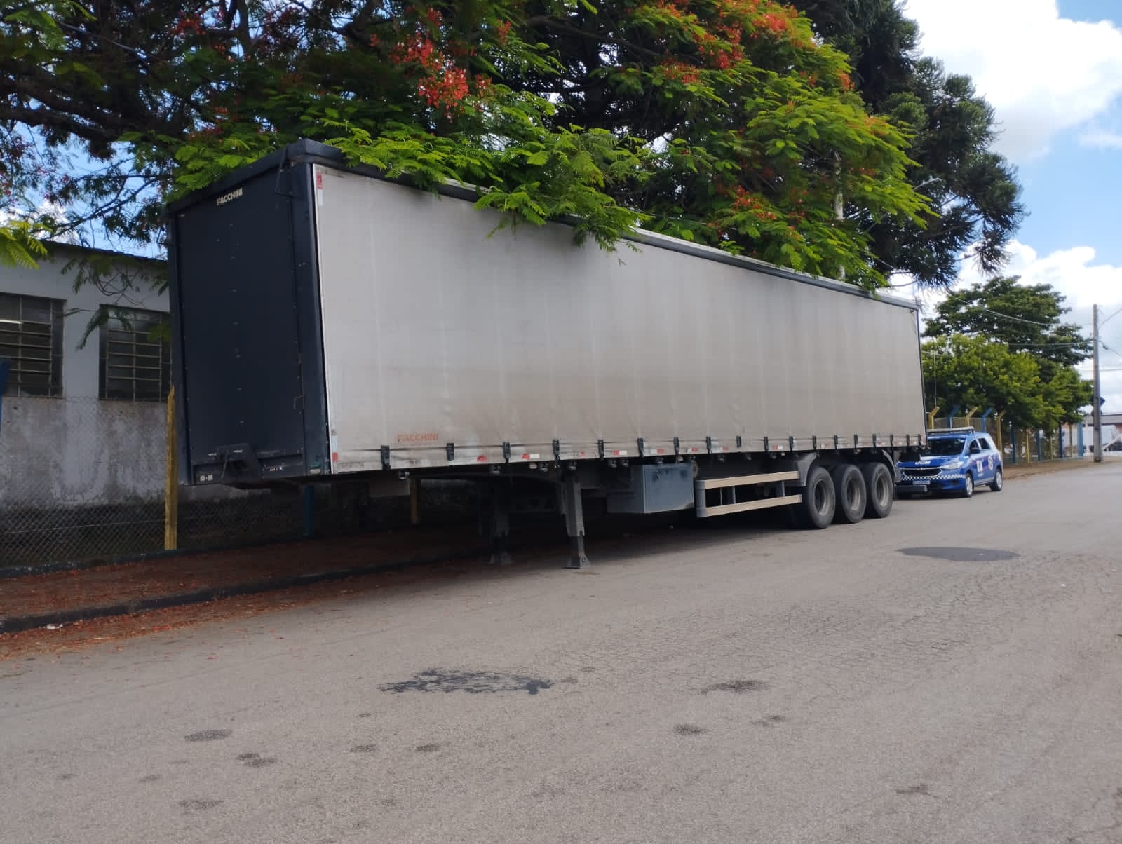 GCM de Itararé (SP) localiza carreta furtada 