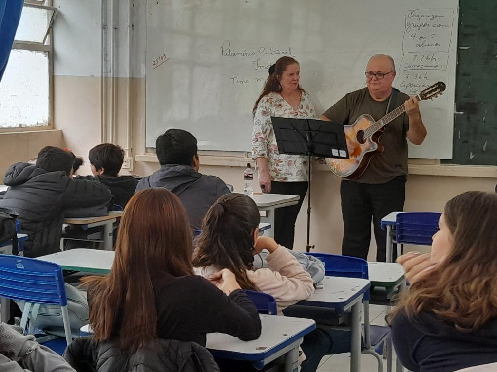 Coordenadoria Municipal de Cultura promove aula musical na E.E. Dr. Epaminondas Ferreira Lobo