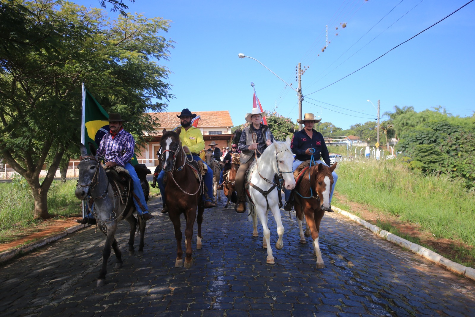 Itararé (SP) recepciona cavaleiros e sedia saída da 11ª Tropeada Paulista