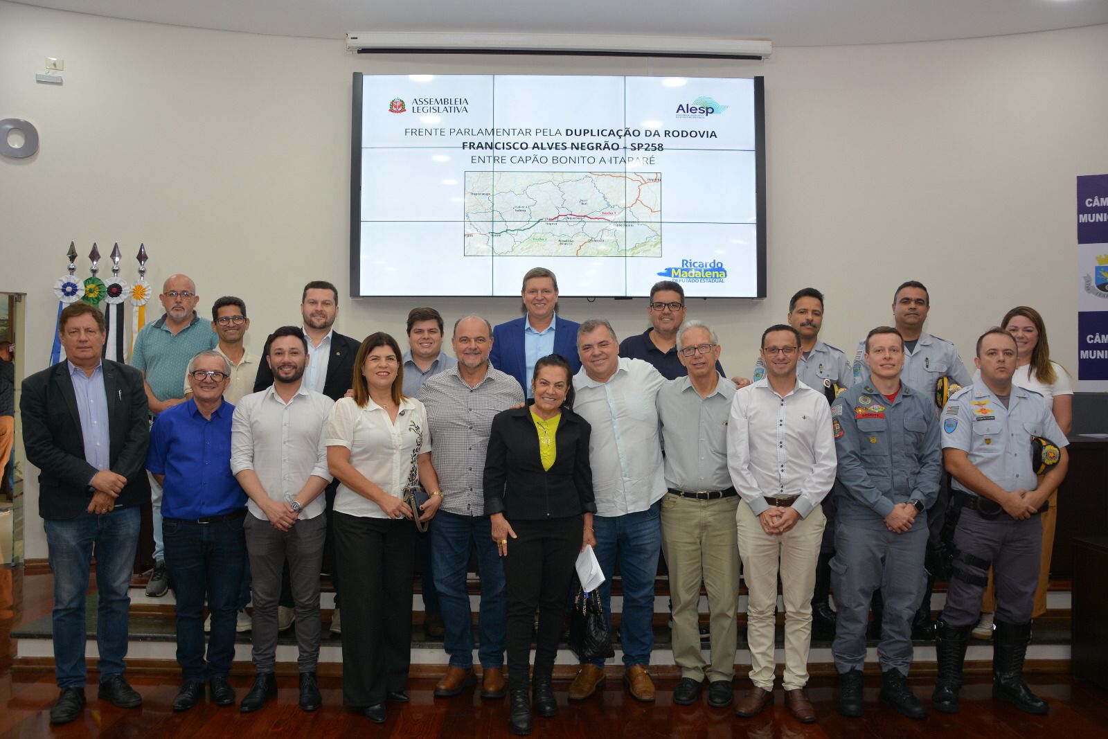 Prefeito de Itararé (SP) e presidente do Condersul, Heliton do Valle, participa do lançamento da Frente Parlamentar pela duplicação da SP-258