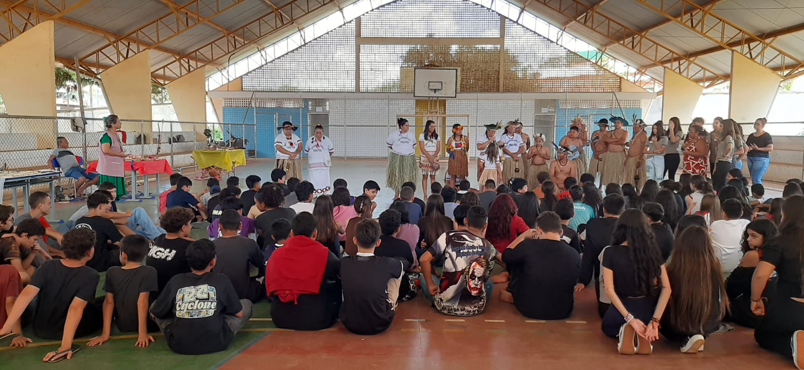 Escola Municipal PEI Juracy Martins de Itararé (SP) promove encontro com indígenas da Aldeia Tekoá Porã