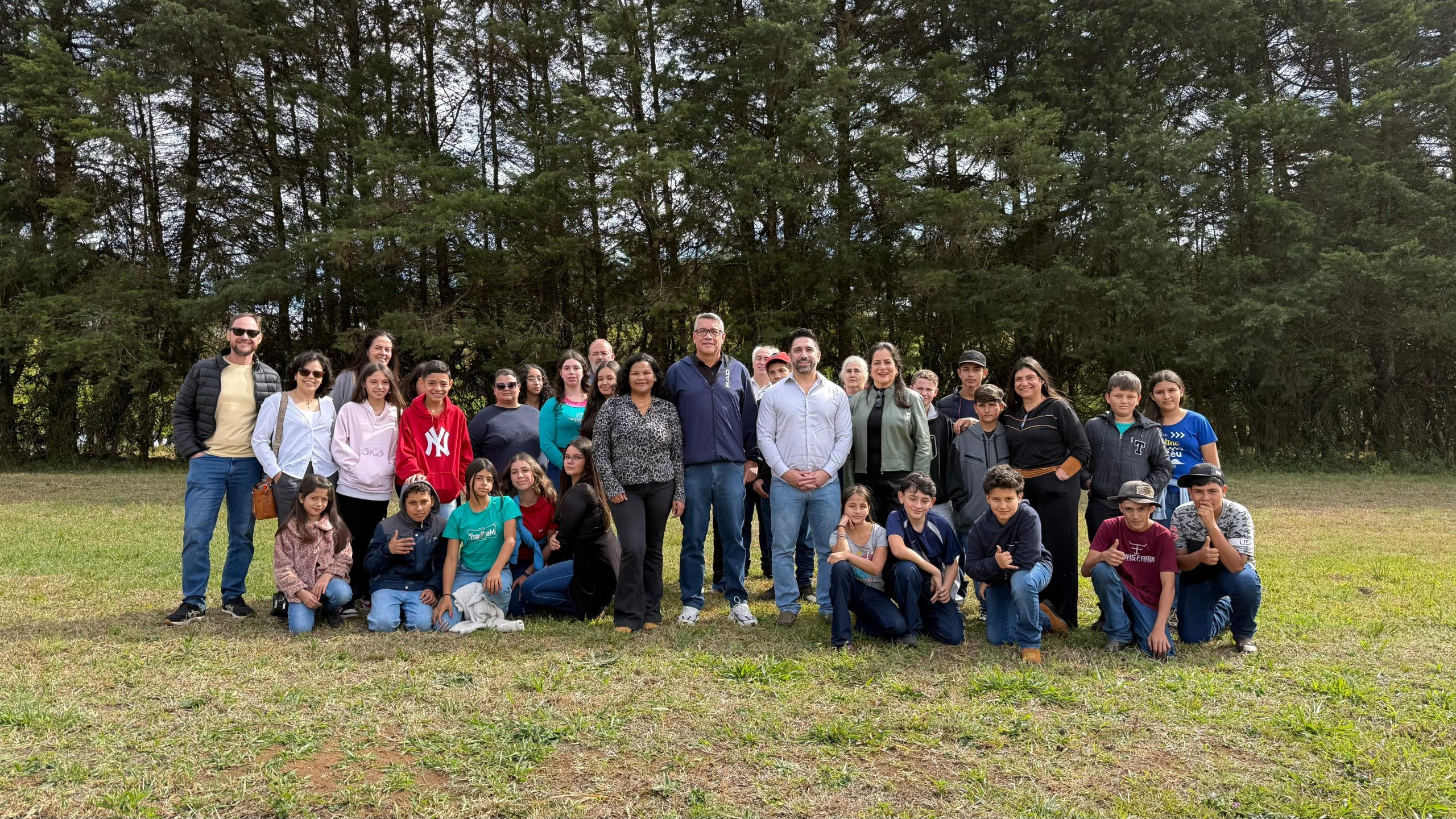 Alunos da Escola do Campo Alice F. Braga visitam Instituto Agronômico de Campinas (IAC) em Itararé (SP)