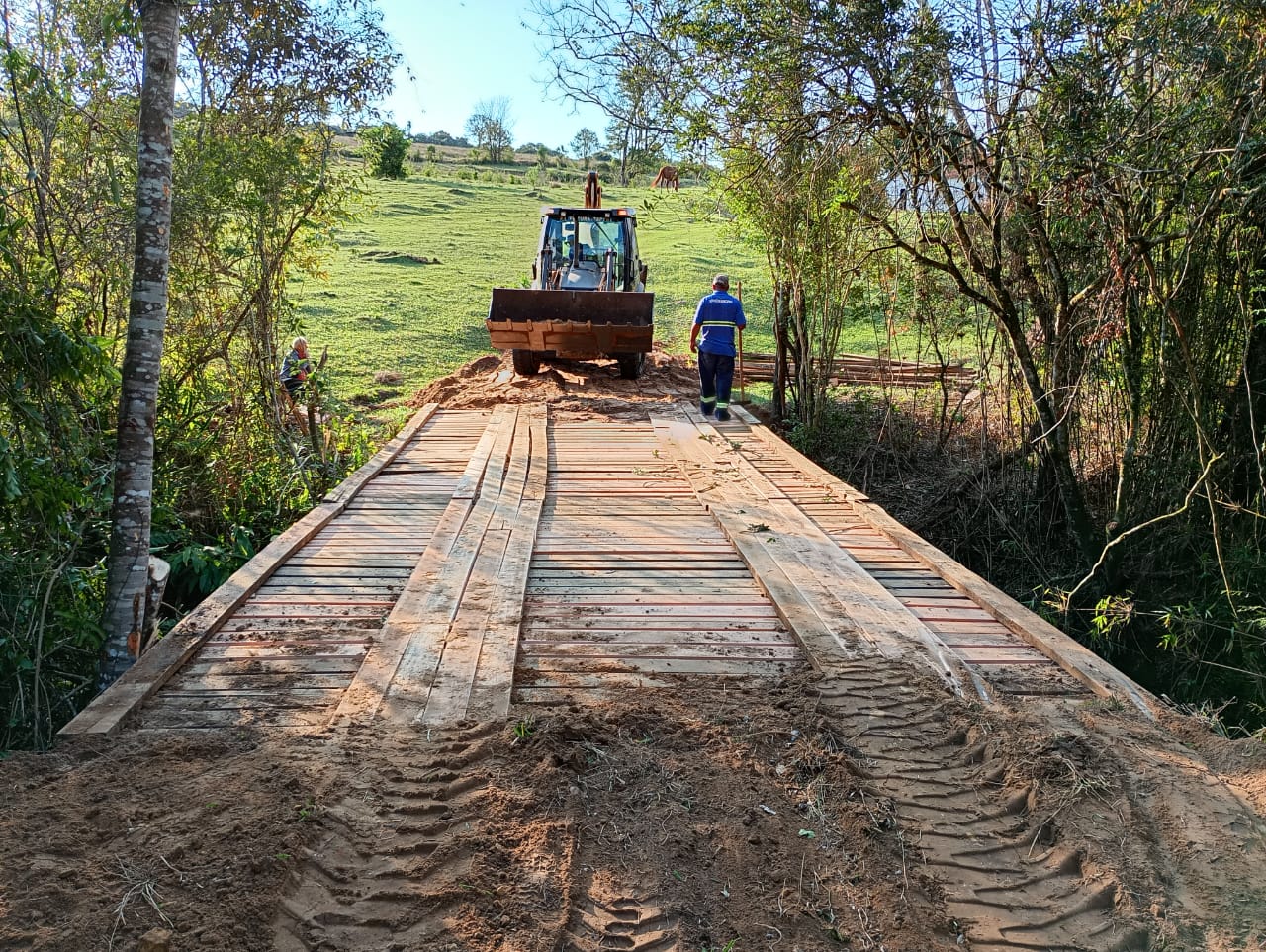 Prefeitura de Itararé (SP) revitaliza e reconstrói pontes rurais, garantindo segurança e escoamento agrícola