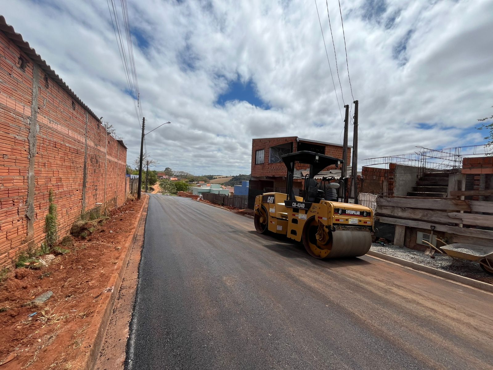 Prefeitura de Itararé (SP) inicia pavimentação no Jardim São Paulo