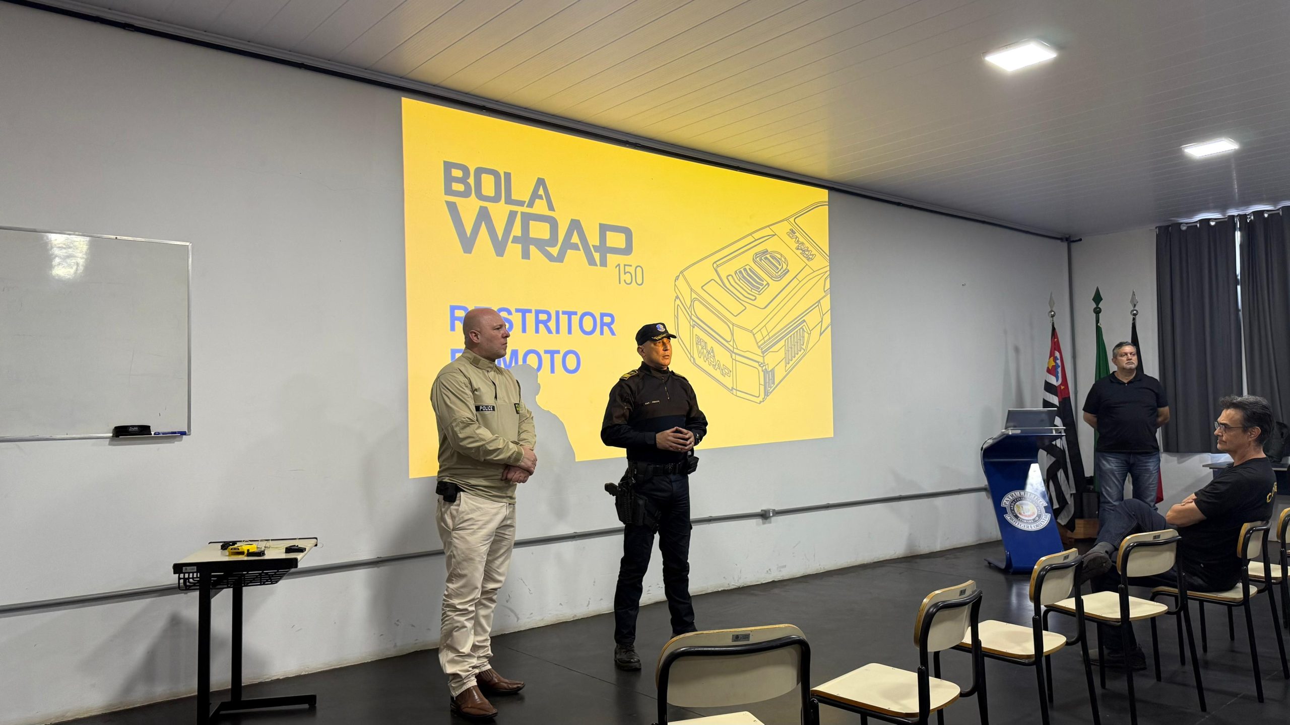 GCM de Itararé (SP) conhece nova tecnologia de armamento não letal