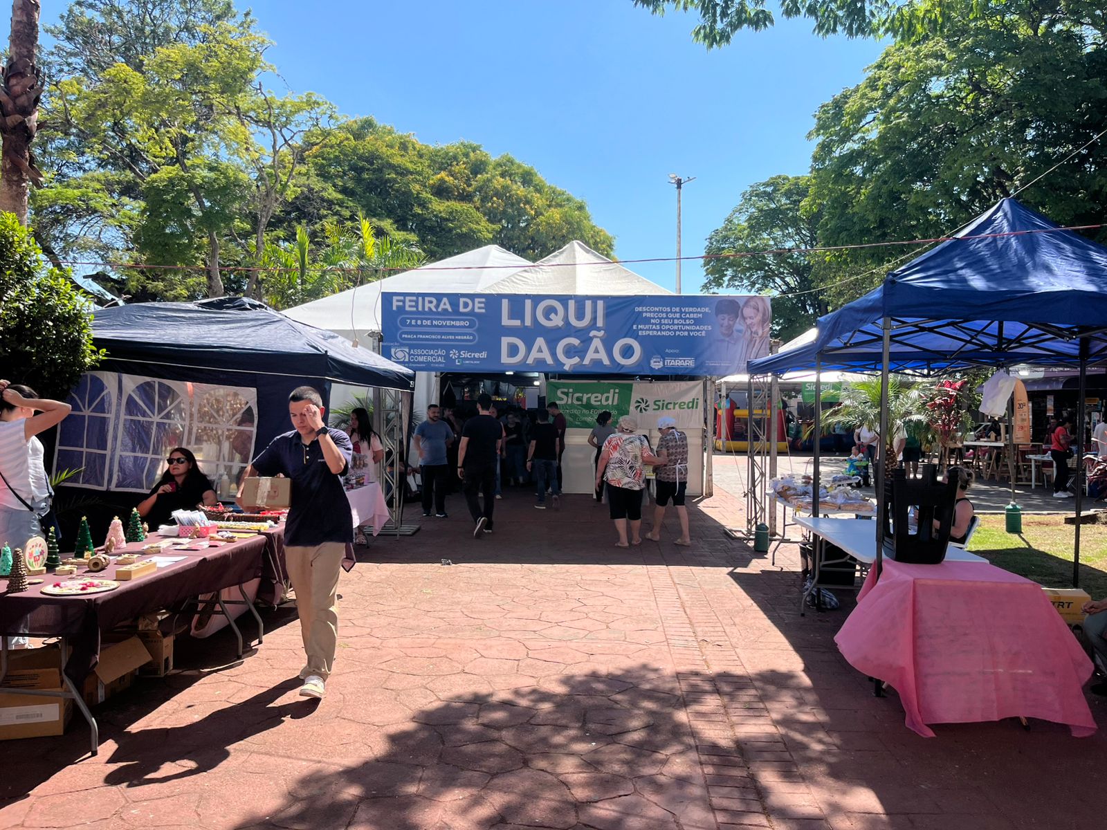 Feira de Liquidação movimenta Itararé (SP) com grandes descontos, artesanato e atrações culturais