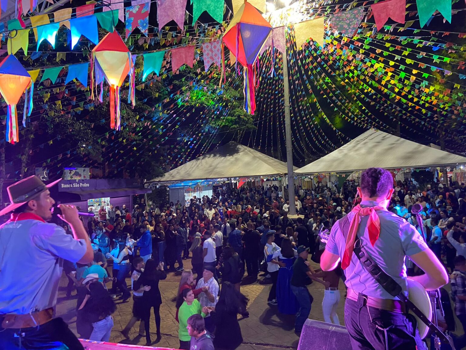 Abertura da Festa de São Pedro de Itararé (SP) faz sucesso entre o público